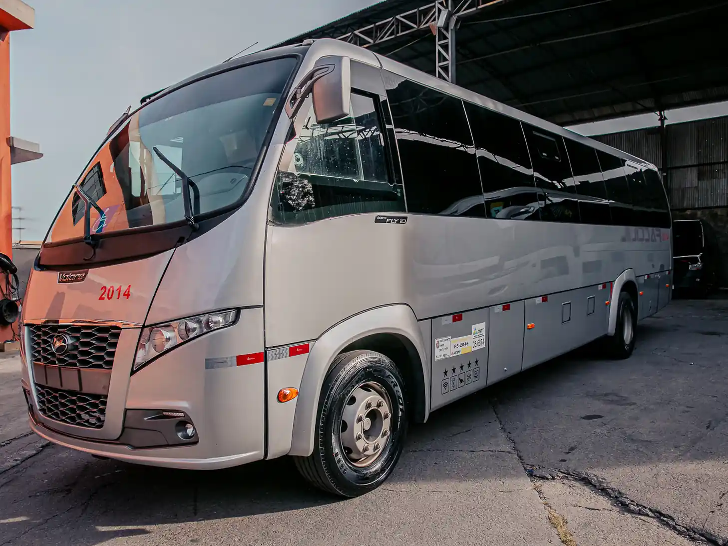 Micro-ônibus executivo